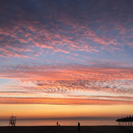 Emar - Sea View Апартаменты